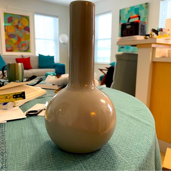 Vintage Gord Ceramic Vases Large Grey and Smaller Purple Great Color and Design - Picture 6 of 11